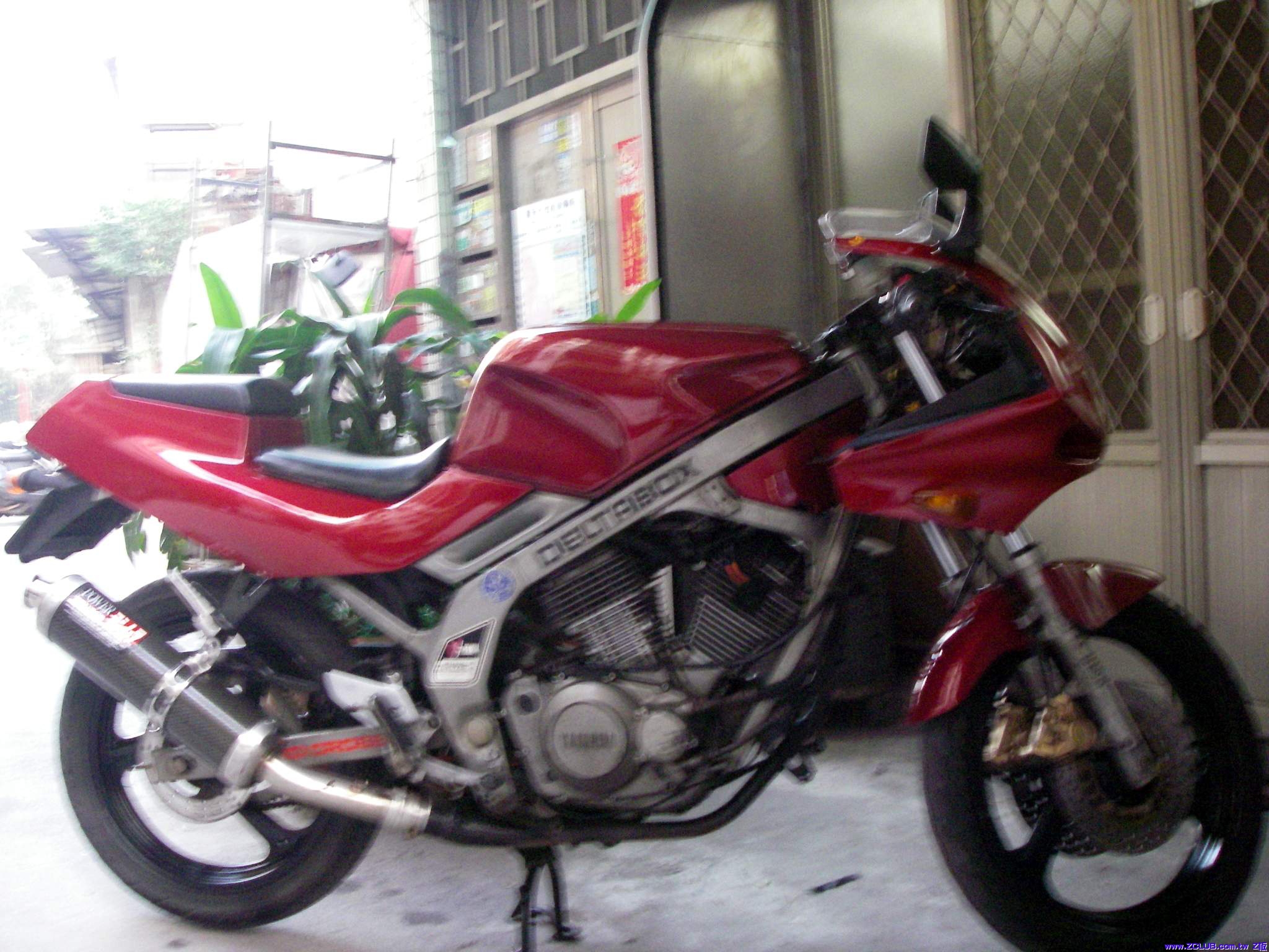 FZR