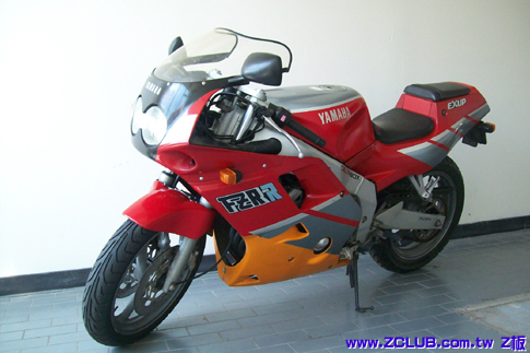 YAMAHA FZR 250RR EX-UP (3LN) 1.jpg