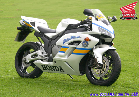 Durham_Police_Blade04.jpg