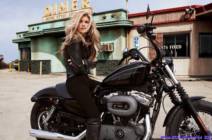 Black-Harley-Davidson.jpg