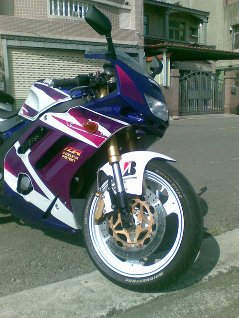 fzr3.jpg