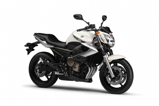 2009-XJ6-colour-white_prv_tcm46-280419.jpg