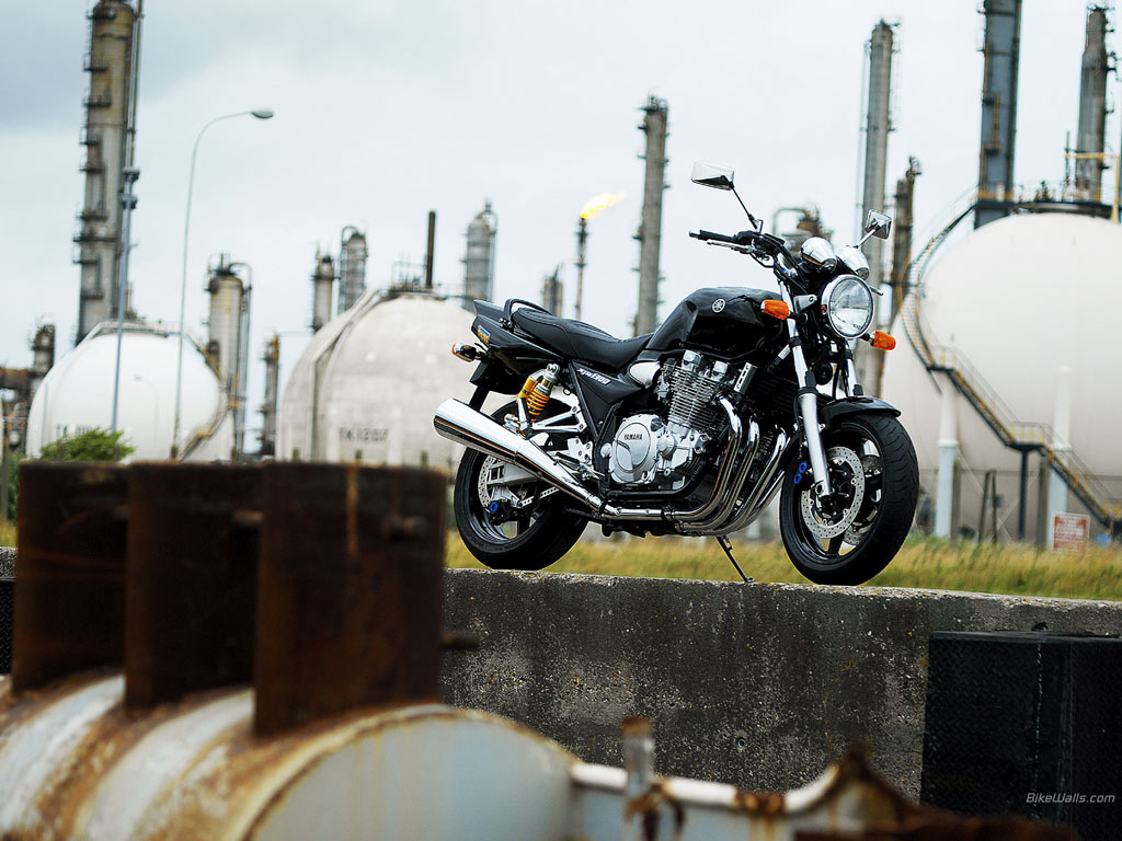 Yamaha__XJR1300_2005_05_1024x768.jpg