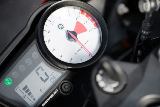 2009-YZF-R125-detail-01_prv_tcm46-271818.jpg
