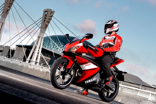 2009-YZF-R125-static-03_prv_tcm46-271857.jpg