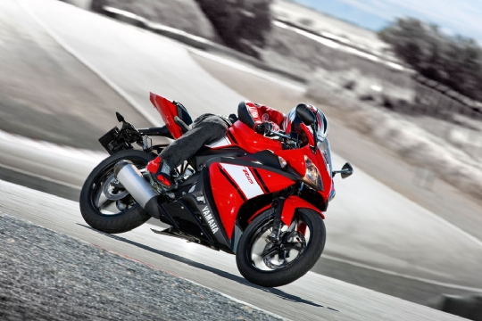2009-YZF-R125-action-02_prv_tcm46-271791.jpg