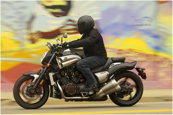 09ST_VMAX_A2_323_57ed0d86.jpg