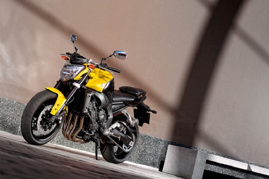 2009-FZ1-ABS-static-04_prv_tcm46-270798.jpg
