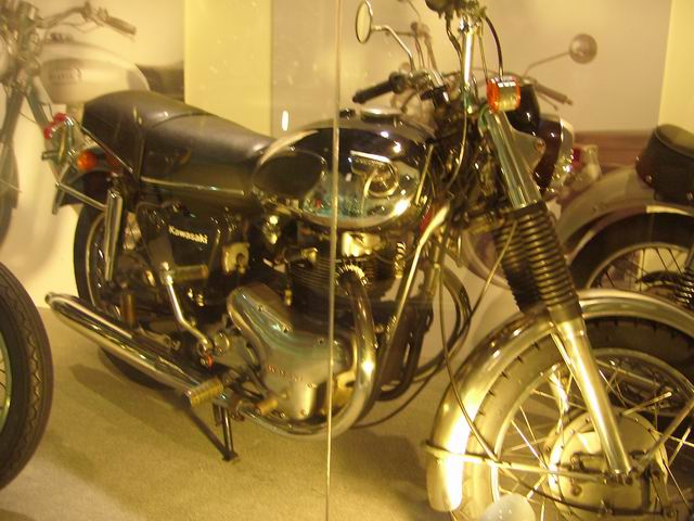 KAWASAKI W1 (1966.650cc).JPG