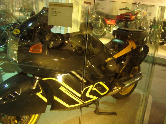 BMW k1 (1992.1000cc).JPG