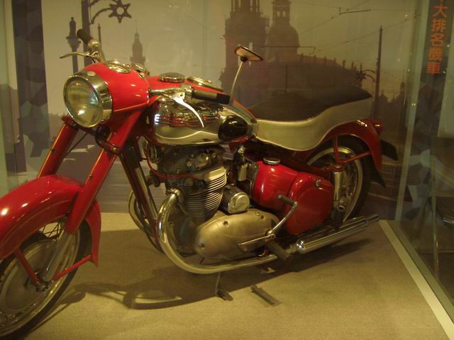 JAWA 500 (1958.500cc).JPG