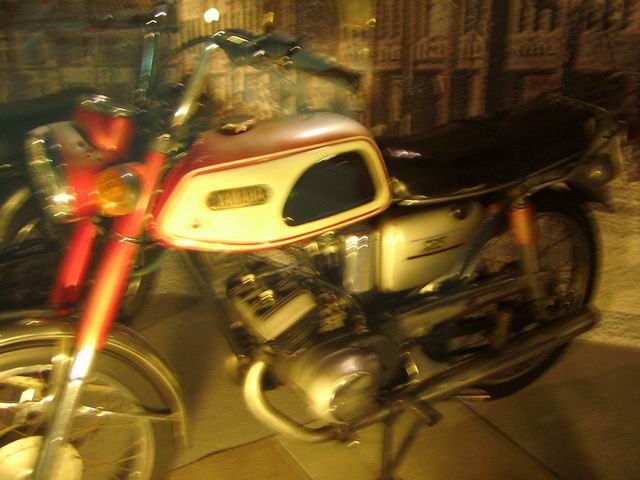 YAMAHA 125 (1968.125cc).JPG