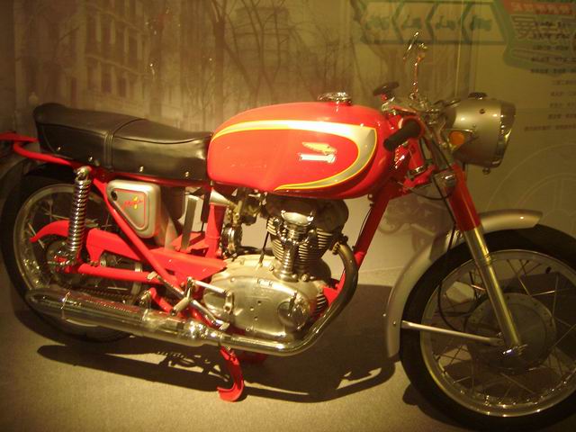 DUCATI MACH1(1964年250CC).JPG